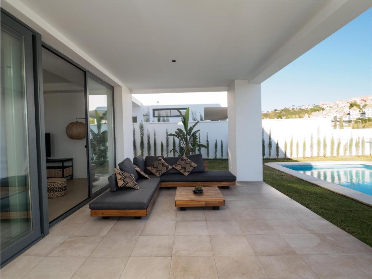 Villa moderne proche de la mer Manilva Extérieur photo