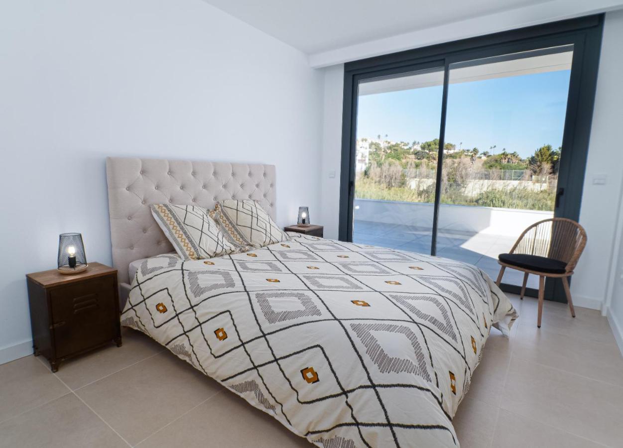 Villa moderne proche de la mer Manilva Extérieur photo