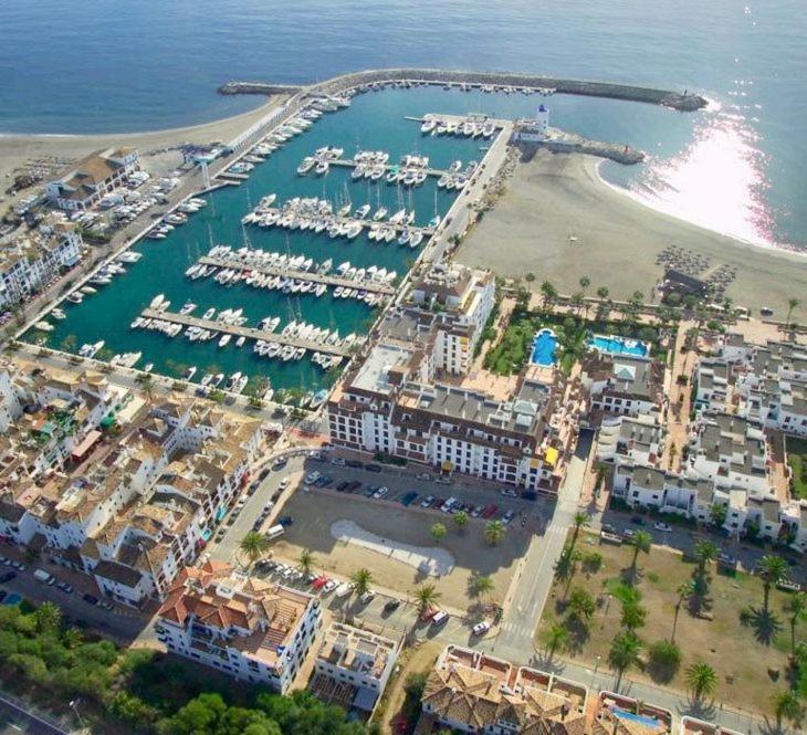 Villa moderne proche de la mer Manilva Extérieur photo